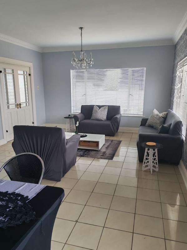 4 Bedroom Property for Sale in Parkside Eastern Cape